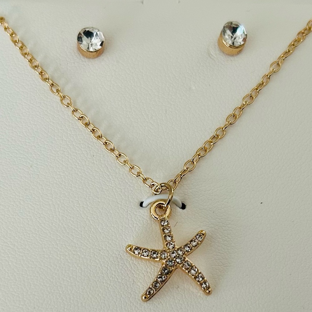 Gold New Starfish Pendant Necklace and Earring Set